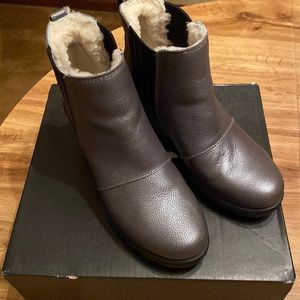 Joan Chelsea Sherling Size 7